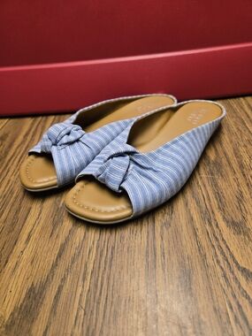 Franco Sarto Blue Striped Knot Slide Sandals.